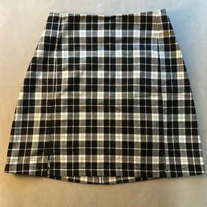 Brandy Melville RETIRED Plaid Cotton Mini Black White Front Slits Like New OS